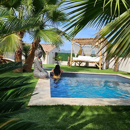 O Balinais Mini Avec Et Piscine Privative Bed & Breakfast *